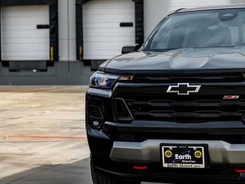 Used 2024 Chevrolet Colorado Z71 w/ Z71 Convenience Package 2 image 26