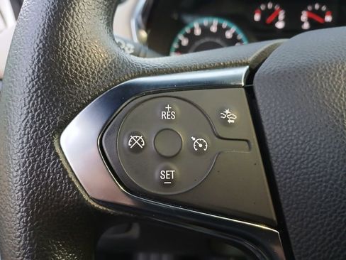 Certified 2022 Chevrolet Traverse LS w/ Midnight/Sport Edition image 18