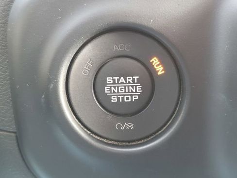 Used 2023 Jeep Gladiator Overland image 24