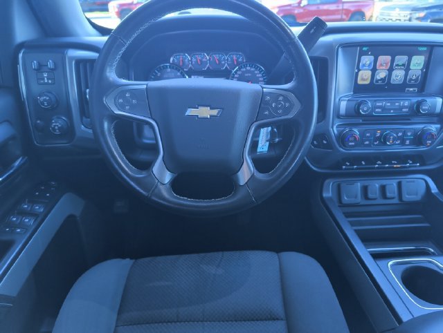 Used 2018 Chevrolet Silverado 1500 LT w/ All Star Edition AWD/4WD image 2