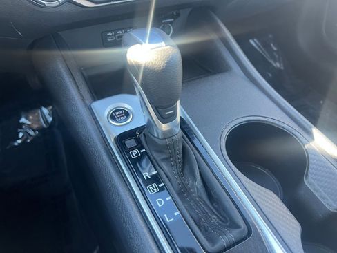 Used 2025 Nissan Altima 2.5 SV image 41