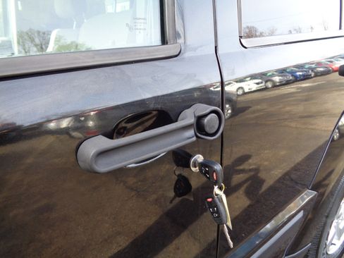 Used 2010 Jeep Liberty Sport w/ Popular Equipment Group image 13