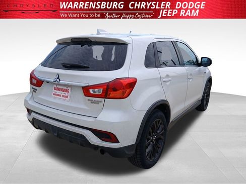 Used 2018 Mitsubishi Outlander Sport LE FWD image 3