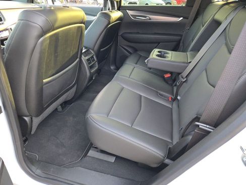 New 2025 Cadillac XT5 Luxury image 19