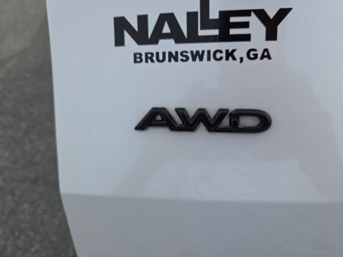 Used 2024 Toyota Grand Highlander AWD image 14