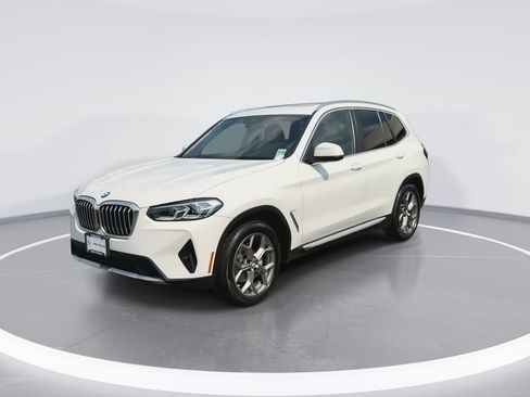 Used 2022 BMW X3 xDrive30i w/ Premium Package AWD/4WD image 4