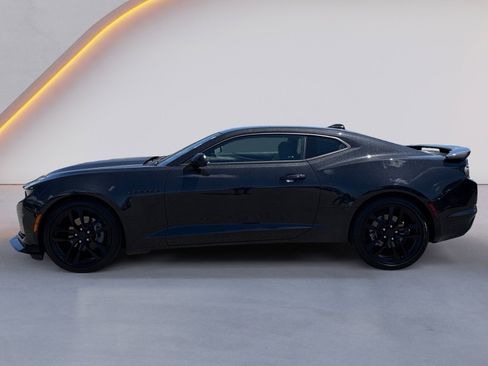 Used 2024 Chevrolet Camaro LT RWD image 6
