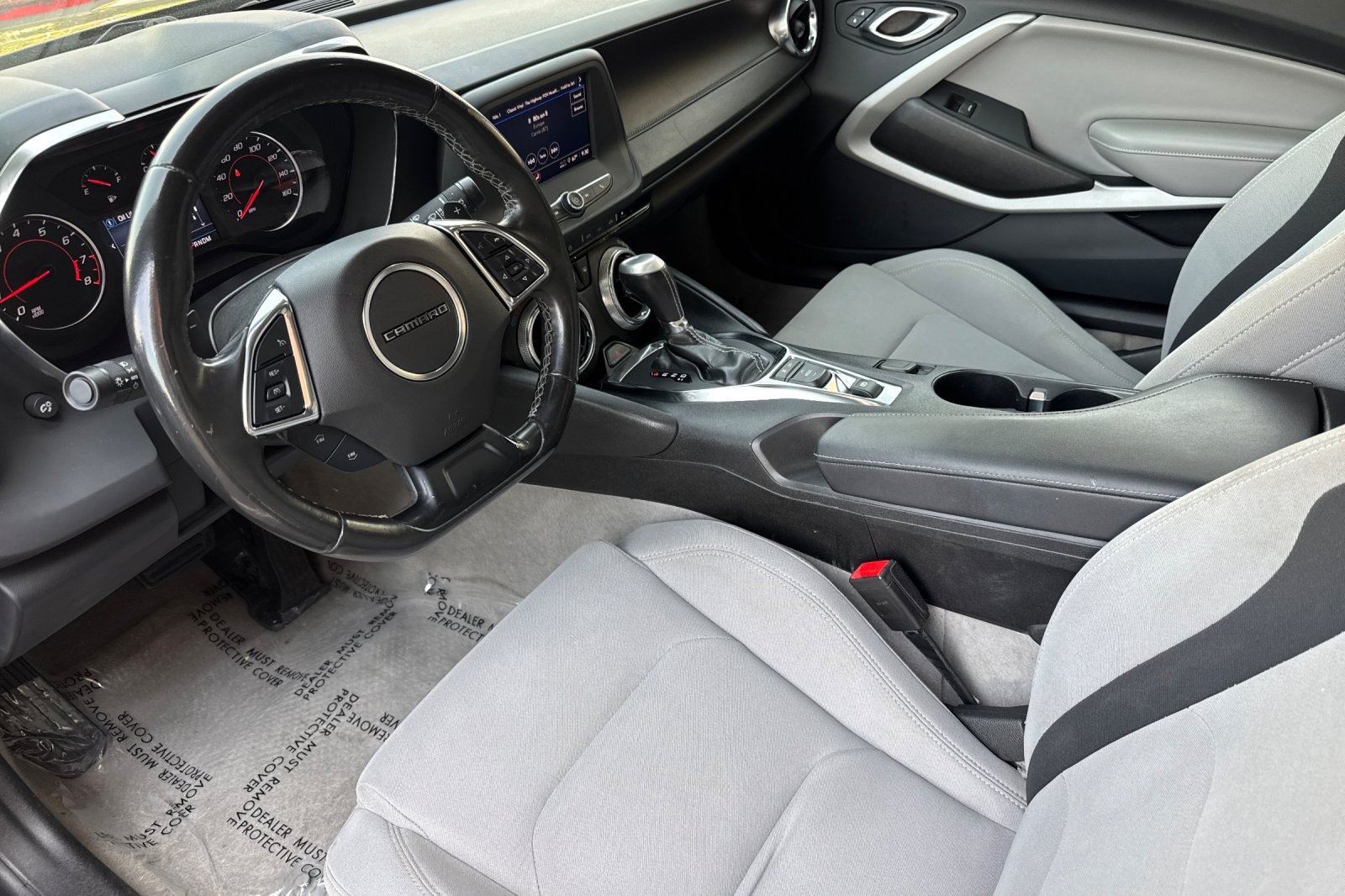 Used 2023 Chevrolet Camaro LT RWD image 9