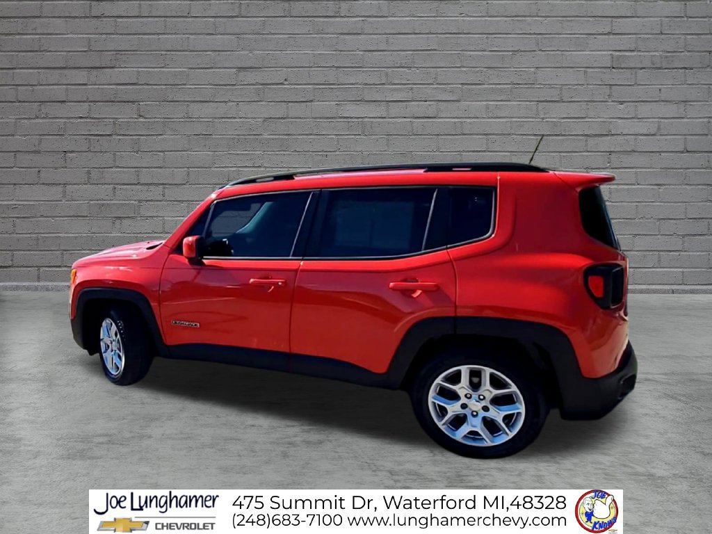 Used 2017 Jeep Renegade Latitude FWD image 5