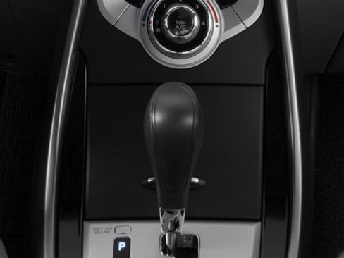 Used 2013 Hyundai Elantra Limited image 13