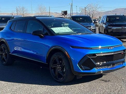 New 2026 Chevrolet Equinox EV RS image 3