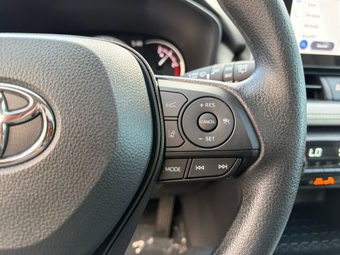 Used 2025 Toyota RAV4 XLE w/ Convenience Package image 22