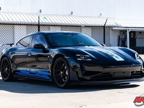 Used 2025 Porsche Taycan Turbo GT image 7