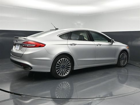 Used 2018 Ford Fusion Titanium AWD/4WD image 5
