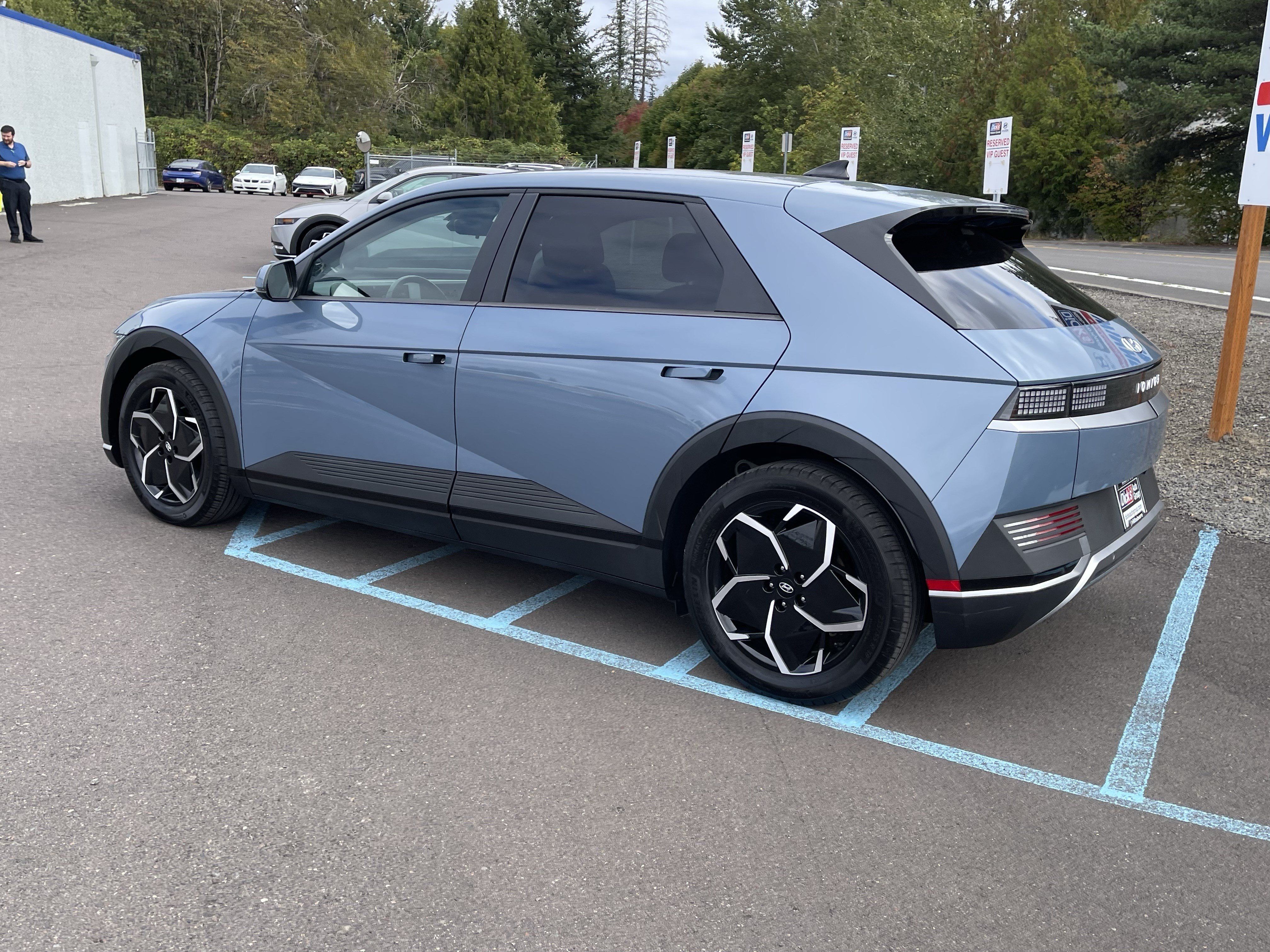 Certified 2024 Hyundai Ioniq 5 SE RWD image 3