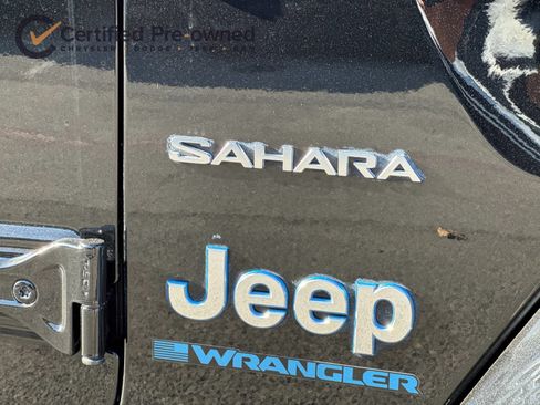 Used 2023 Jeep Wrangler Unlimited Sahara AWD/4WD image 28