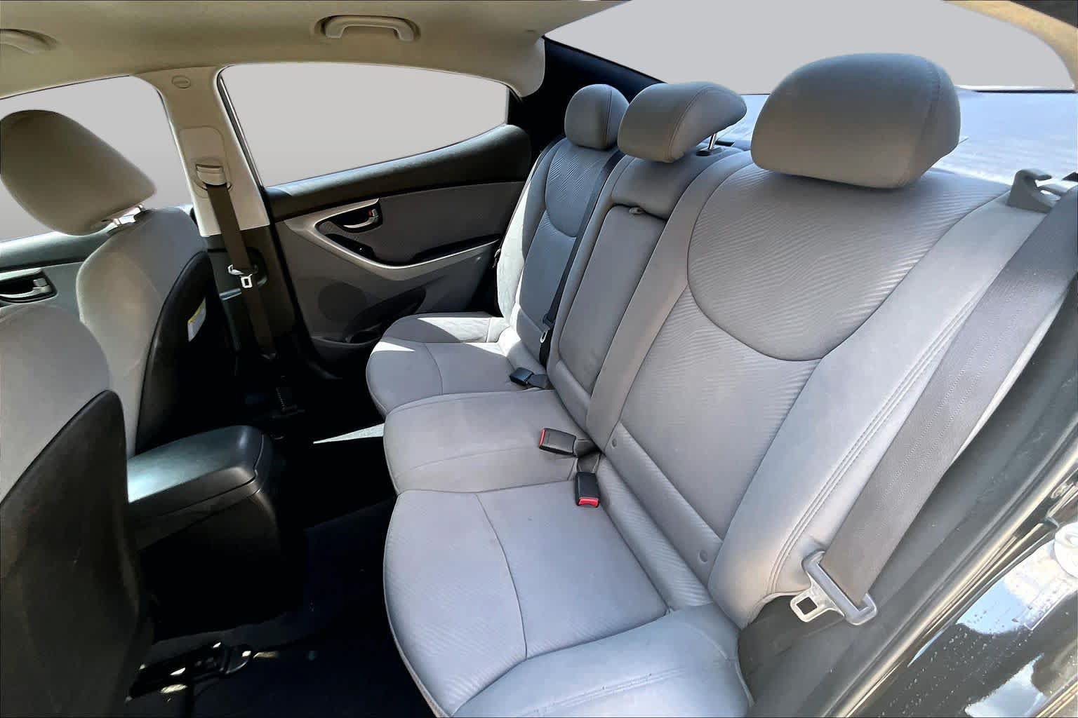 Used 2013 Hyundai Elantra GLS w/ Preferred Pkg FWD image 16
