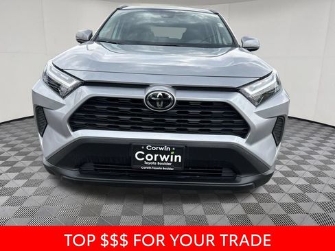 Used 2025 Toyota RAV4 XLE AWD/4WD image 2
