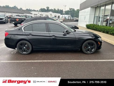 Used 2018 BMW 330i xDrive Sedan w/ Premium Package AWD/4WD image 2