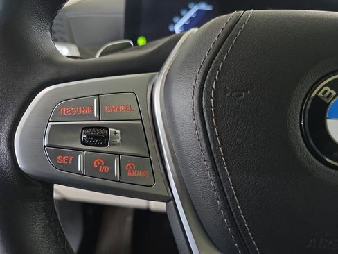 Used 2025 BMW X7 xDrive40i w/ Premium Package image 20