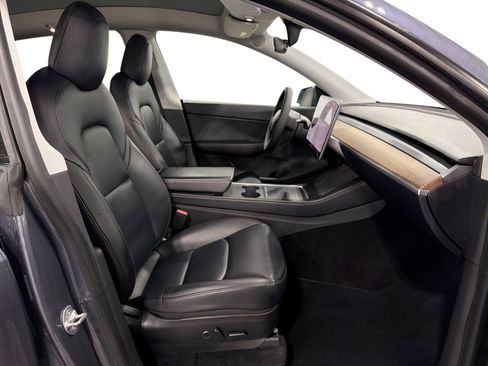 Certified 2021 Tesla Model Y 2WD image 13