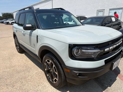 Used 2024 Ford Bronco Sport Outer Banks AWD/4WD image 2