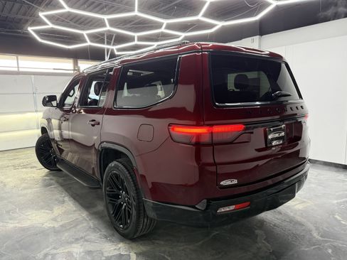 Used 2024 Jeep Wagoneer Series II image 3