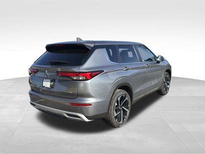 Used 2024 Mitsubishi Outlander SE