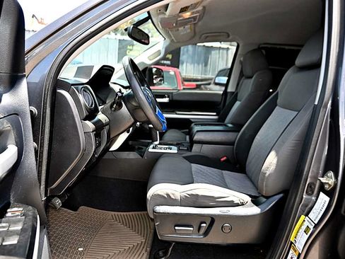 Used 2014 Toyota Tundra SR5 w/ SR5 Upgrade Package RWD image 14