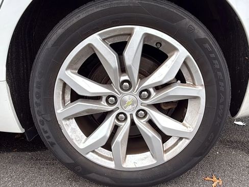 Used 2016 Chevrolet Impala LT w/ Convenience Package image 10