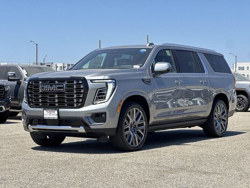 New 2026 GMC Yukon XL Denali Ultimate AWD/4WD image 6