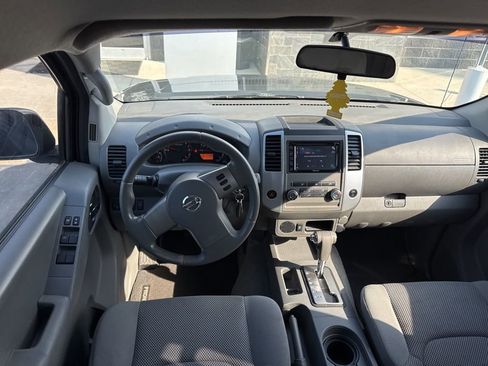 Used 2012 Nissan Frontier SV RWD image 8