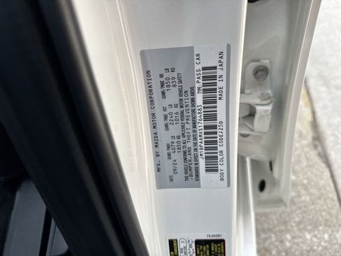 Used 2025 MAZDA MAZDA3 s image 60