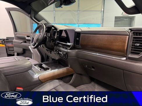 Used 2024 Chevrolet Silverado 2500 High Country w/ High Country Premium Package image 29