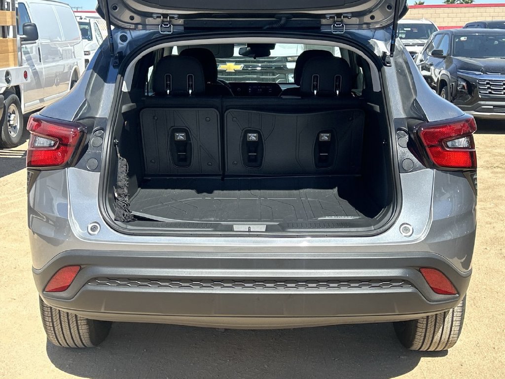 New 2026 Chevrolet Trax LS FWD image 30