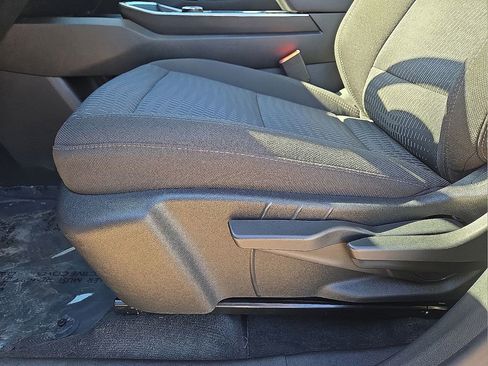 Used 2026 Chevrolet Equinox LT image 22