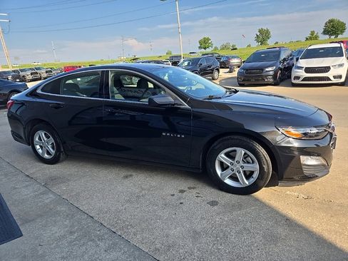 Used 2022 Chevrolet Malibu LS image 14