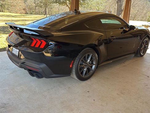 Used 2024 Ford Mustang Dark Horse image 3