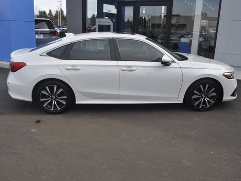 Certified 2024 Honda Civic EX image 8