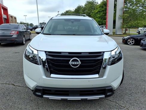 Used 2025 Nissan Pathfinder SL w/ SL Premium Package image 21