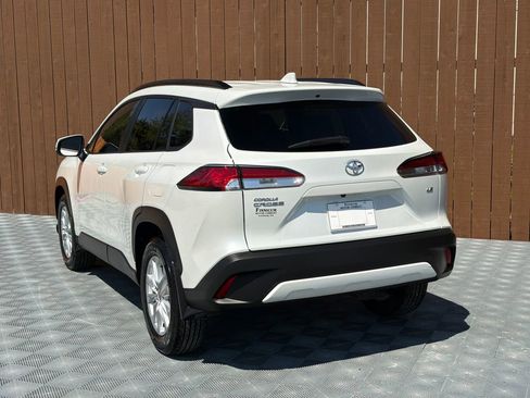 Used 2024 Toyota Corolla Cross LE image 15