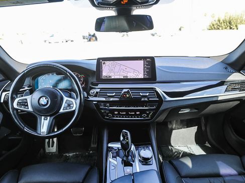 Used 2021 BMW M550i xDrive w/ Executive Package AWD/4WD image 12