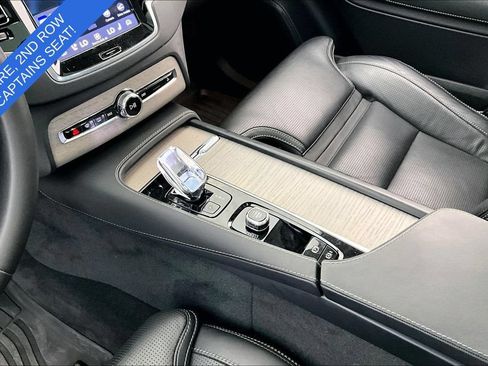 Certified 2025 Volvo XC90 T8 Ultra w/ Lounge Package AWD/4WD image 18