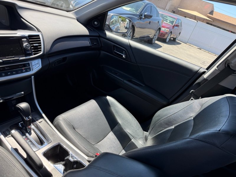 Used 2015 Honda Accord EX-L image 18