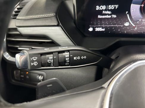 Used 2025 GMC Acadia Elevation image 21