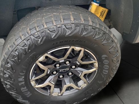 Used 2023 Chevrolet Colorado ZR2 w/ ZR2 Convenience Package III AWD/4WD image 20