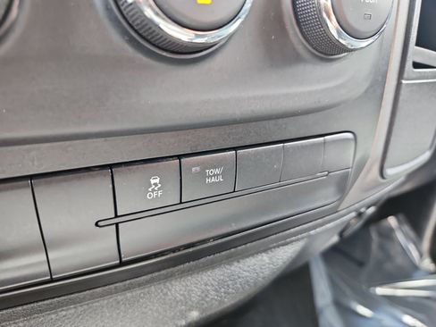 Used 2019 RAM 1500 Express w/ Express Value Package AWD/4WD image 21