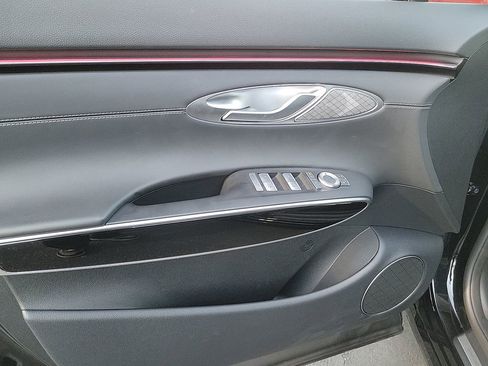 Used 2026 Genesis GV70 2.5T image 13