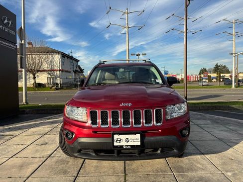 Used 2011 Jeep Compass Limited w/ Sun/Sound Group image 4