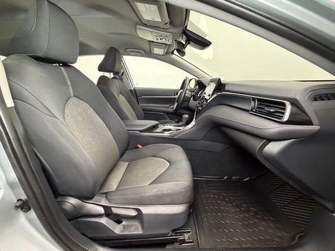 Used 2023 Toyota Camry LE image 9